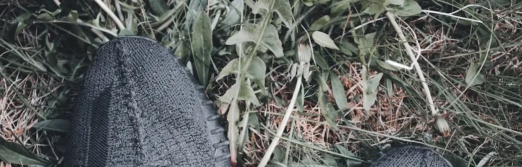 Szare buty do czego pasują? Odkryj najlepsze stylizacje i porady