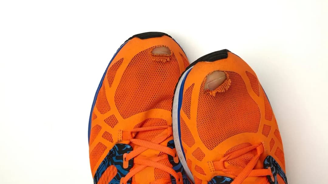 Jak załatać dziurę w bucie i zaoszczędzić na nowych butach