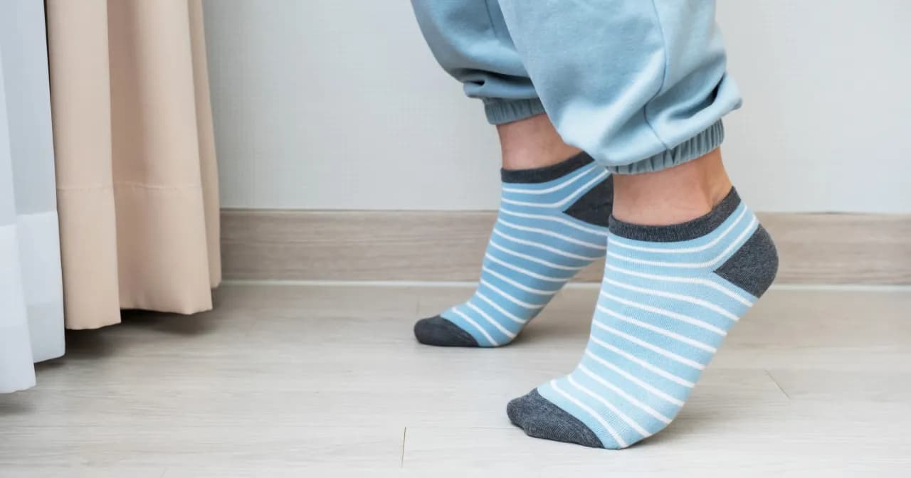 Jak skurczyć skarpetki? Sprawdzone metody na idealne dopasowanie