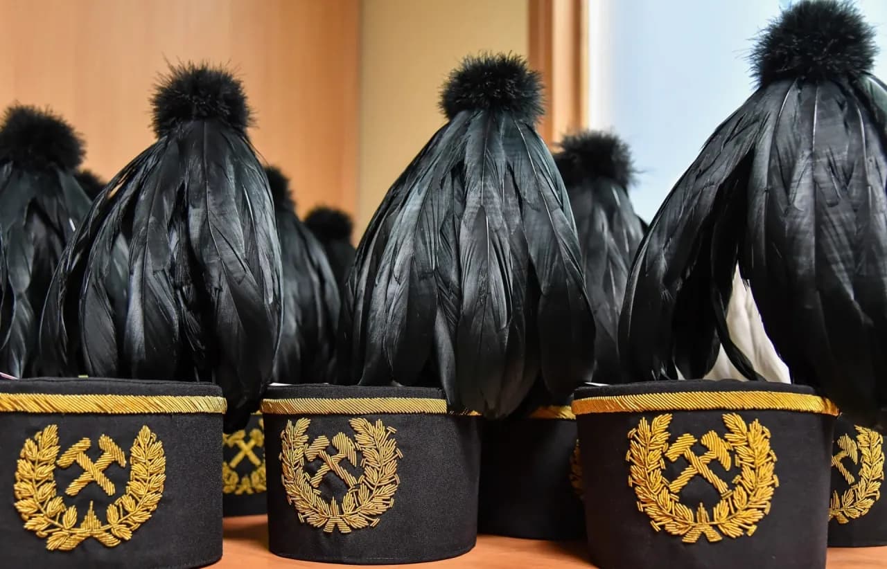 Gronostajowe czapki co to znaczy? Zaskakujące znaczenie w poezji Brzechwy