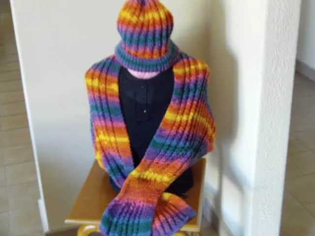 Jak zrobić dwukolorowy szalik na drutach - proste techniki i porady