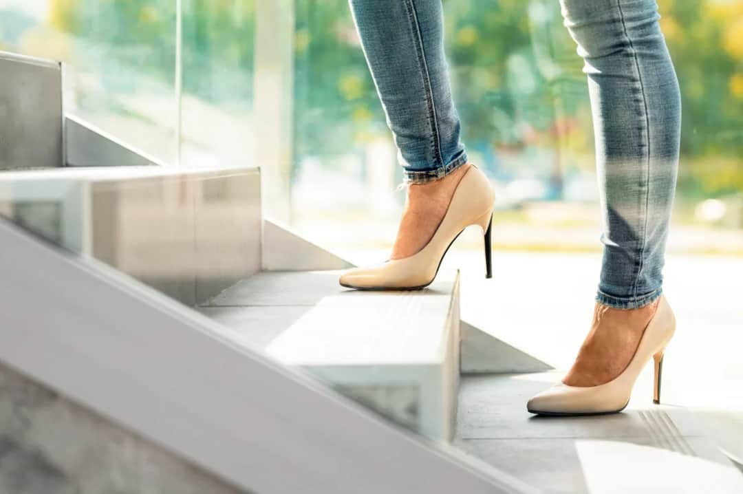 Jak zmierzyć wysokość całkowitą buta, aby uniknąć błędów przy zakupie