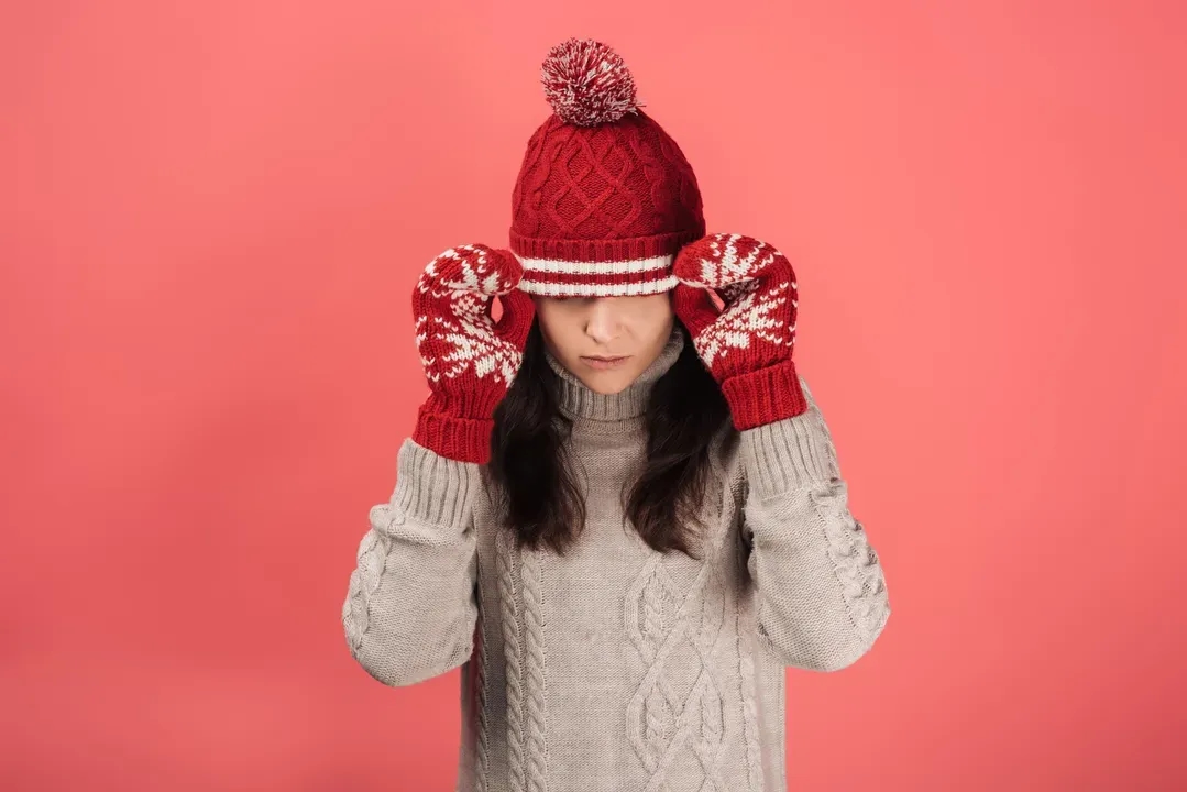 Jak rozciągnąć czapkę zimową i poprawić jej dopasowanie?