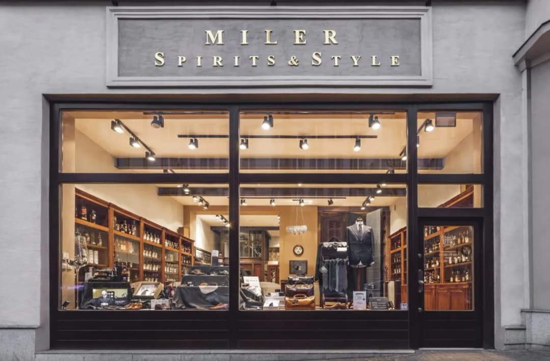 Jakie kolory skarpetek do granatowego garnituru najlepiej wybrać?